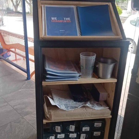 Estación de anfitrión / gabinete con malla