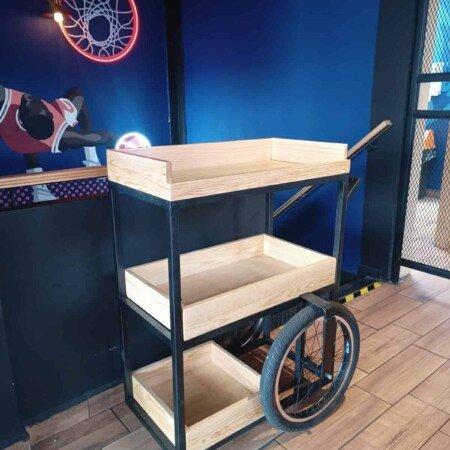 Carrito de servicio Half-Wheel alt="Carrito de servicio Half-Wheel"